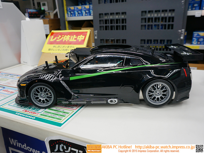 Immagine pubblicata in relazione al seguente contenuto: Una GTX 970 e un Core i7-4790K sotto il cofano di una Nissan GT-R R35 | Nome immagine: news22433_GTX-970-Nissan-GT-R-R35_4.jpg