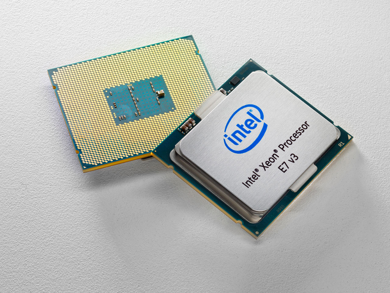 Risorsa grafica - foto, screenshot o immagine in genere - relativa ai contenuti pubblicati da hwsetup.it | Nome immagine: news22558Intel-Xeon-E7-v3-Series_1.jpg