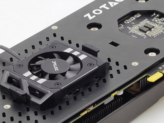 Immagine pubblicata in relazione al seguente contenuto: Foto della card GeForce GTX 960 Gamer Force TOP-X di Zotac | Nome immagine: news22568_Zotac-GeForce-GTX-960-Gamer-Force-TOP-X_2.jpg