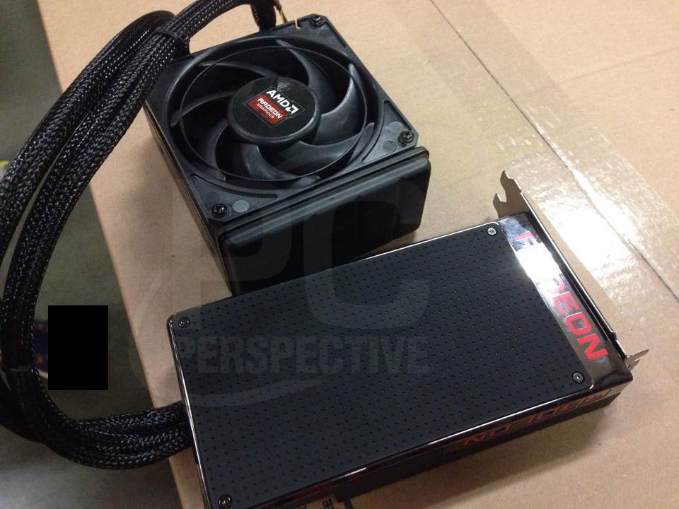 Immagine pubblicata in relazione al seguente contenuto: Nuove foto della video card flag-ship Radeon R9 Fury X di AMD | Nome immagine: news22708_AMD-Radeon-R9-Fury-X_1.jpg