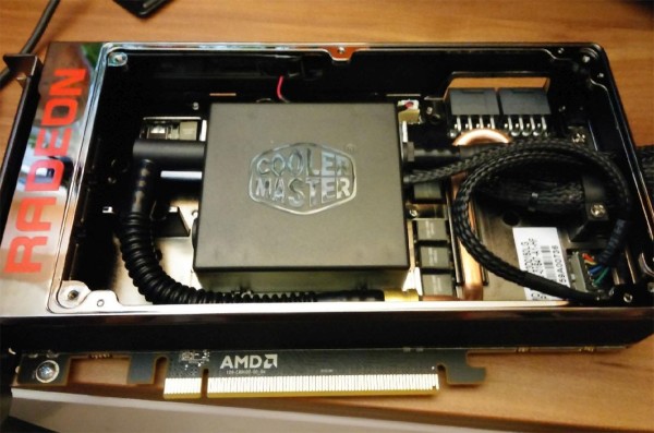 Immagine pubblicata in relazione al seguente contenuto: Problemi di rumorosit per il cooler a liquido delle Radeon R9 Fury X | Nome immagine: news22794_Pompa-Cooler-Radeon-R9-Fury-X_1.jpg