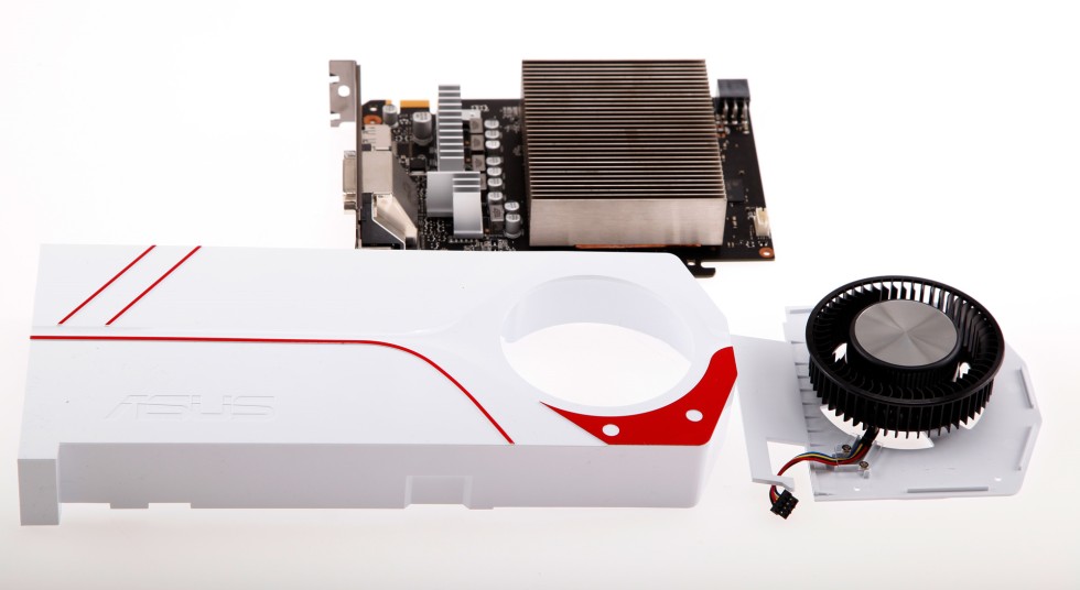 Immagine pubblicata in relazione al seguente contenuto: ASUS mette a nudo la card GeForce GTX 960 Turbo (Special Edition) | Nome immagine: news22803_ASUS-GeForce-GTX-960-Turbo_3.jpg