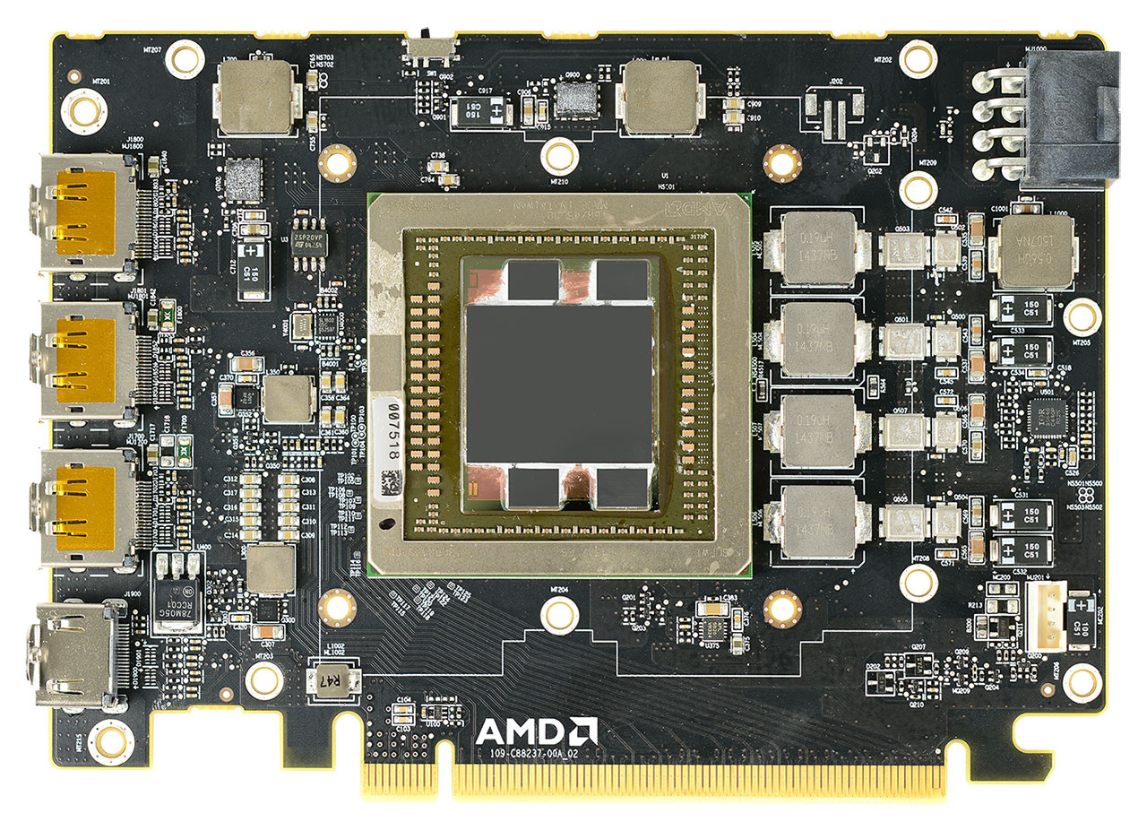 Immagine pubblicata in relazione al seguente contenuto: AMD annuncia ufficialmente la card con GPU Fiji Radeon R9 Nano | Nome immagine: news23005_AMD-Radeon-R9-Nano_4.jpg