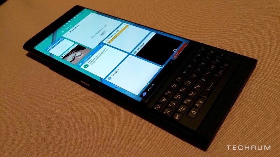 Immagine pubblicata in relazione al seguente contenuto: Foto di Venice, il primo smartphone BlackBerry con OS Google Android | Nome immagine: news23008_BlackBerry-Venice_6.jpg