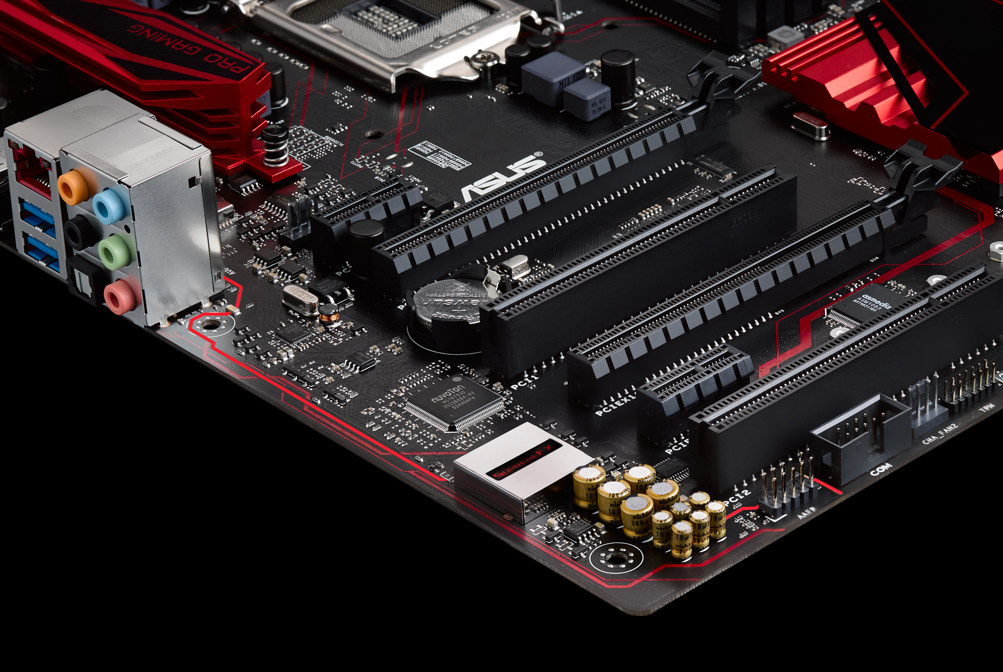 Immagine pubblicata in relazione al seguente contenuto: ASUS lancia le motherboard B150 Pro Gaming/Aura e B150 Pro Gaming | Nome immagine: news23356_ASUS-B150-Pro-Gaming-Aura_3.jpg