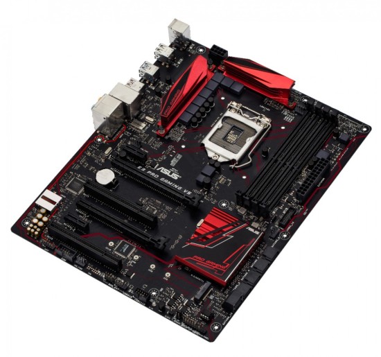 Immagine pubblicata in relazione al seguente contenuto: ASUS lancia la motherboard E3 Pro Gaming V5 per CPU Xeon e Skylake | Nome immagine: news23531_ASUS-E3-Pro-Gaming-V5_1.jpg