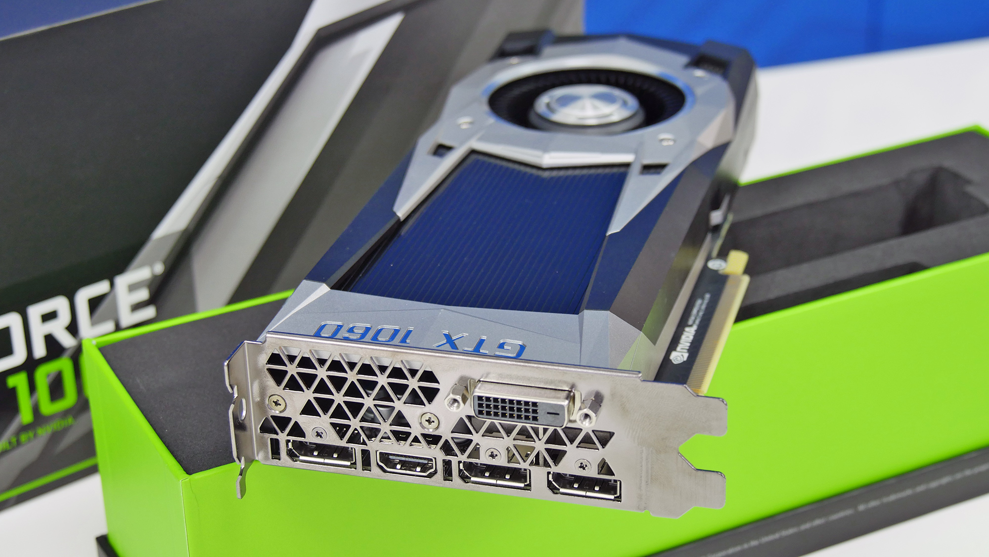 Immagine pubblicata in relazione al seguente contenuto: Galleria fotografica della card NVIDIA GeForce GTX 1060 Founder's Edition | Nome immagine: news24561_GeForce-GTX-1060_4.jpg