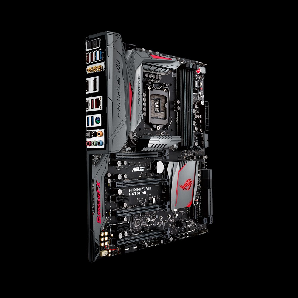 Immagine pubblicata in relazione al seguente contenuto: La domanda delle motherboard  in calo e i maker riducono i prezzi | Nome immagine: news24572_ASUS-MAXIMUS-VIII-EXTREME_1.jpg