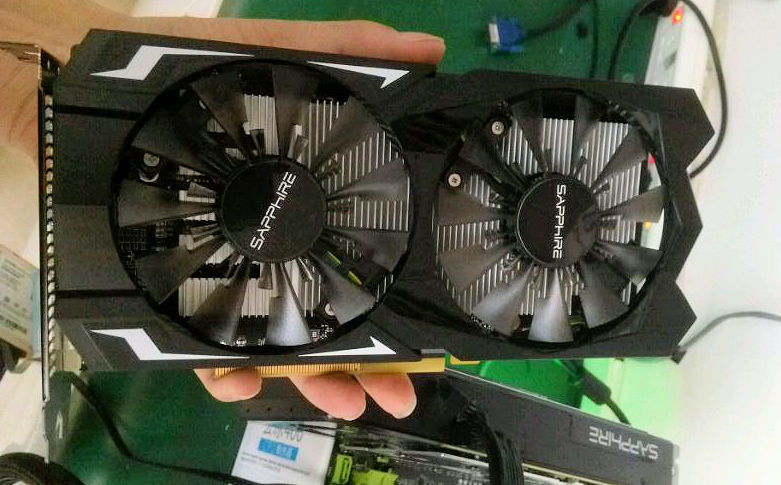 Immagine pubblicata in relazione al seguente contenuto: Foto delle video card Radeon RX 470 e Radeon RX 460 di SAPPHIRE | Nome immagine: news24657_Sapphire-Radeon-RX-460_1.jpg