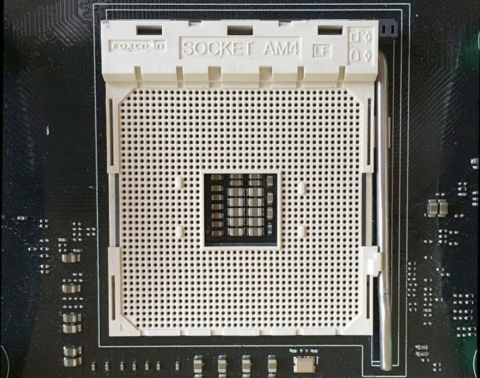 Immagine pubblicata in relazione al seguente contenuto: Foto ravvicinate del nuovo socket AM4 di AMD e di una APU Bristol Ridge | Nome immagine: news24957_AMD-AM4_1.jpg
