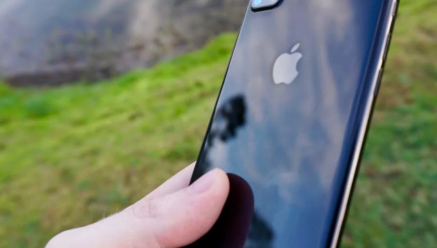 Immagine pubblicata in relazione al seguente contenuto: Apple dovrebbe lanciare tre iPhone nel 2017 tra cui uno con display OLED | Nome immagine: news25268_Apple-iPhone-2017_1.jpg