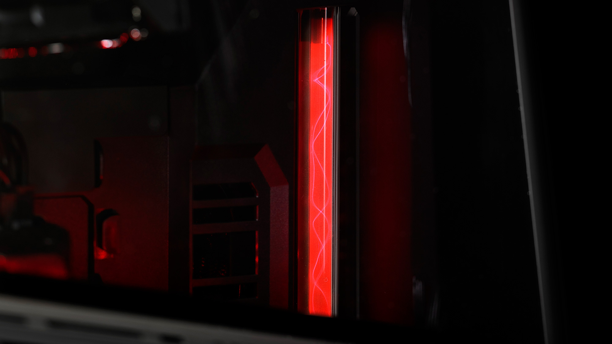 Immagine pubblicata in relazione al seguente contenuto: ASUS annuncia la video card esterna Republic Of Gamers XG Station 2 | Nome immagine: news25452_ASUS-ROG-XG-Station-2_11.jpg