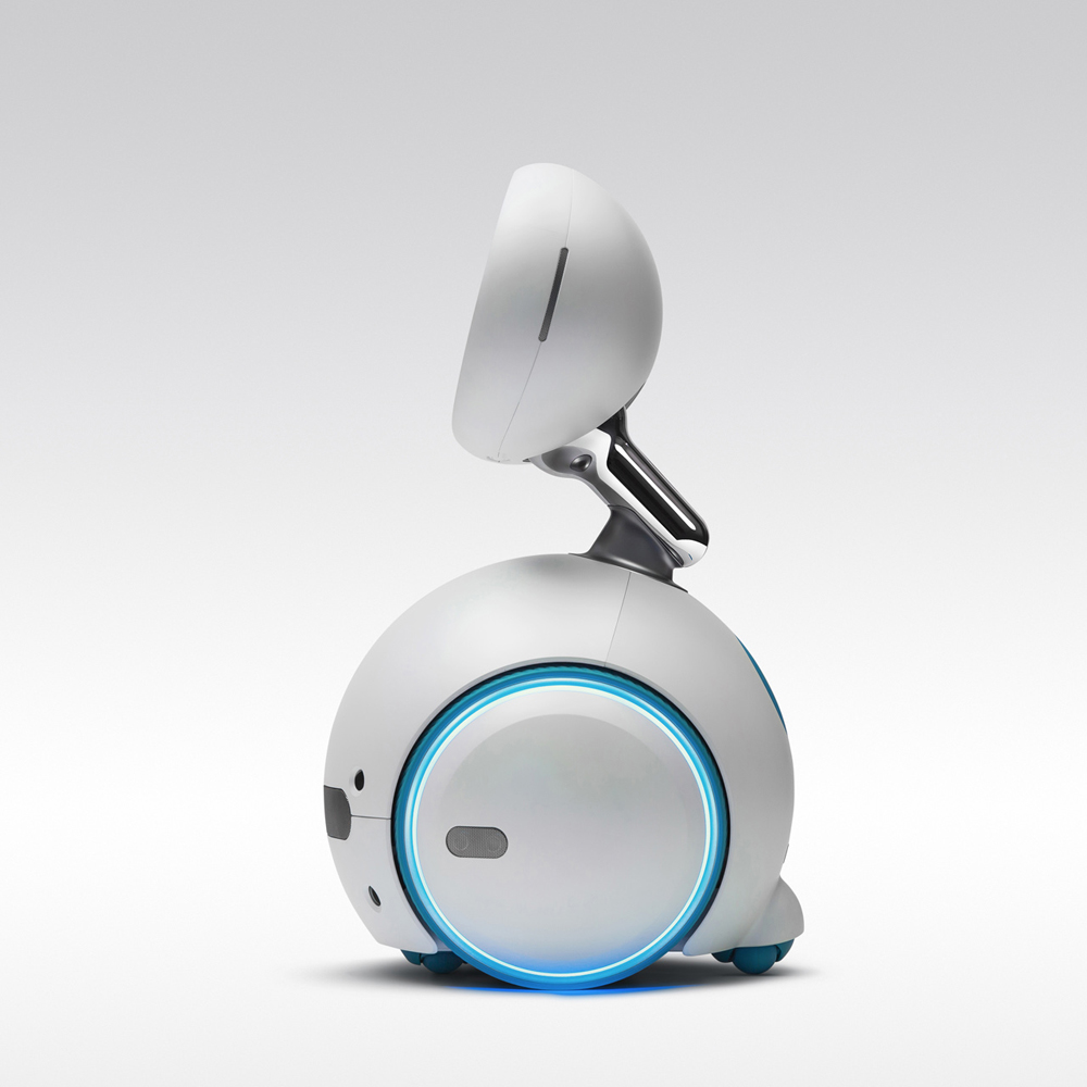 Immagine pubblicata in relazione al seguente contenuto: Asustek lancia il robot per uso domestico Zenbo nel mercato taiwanese | Nome immagine: news25491_ASUS-Zenbo_3.jpg