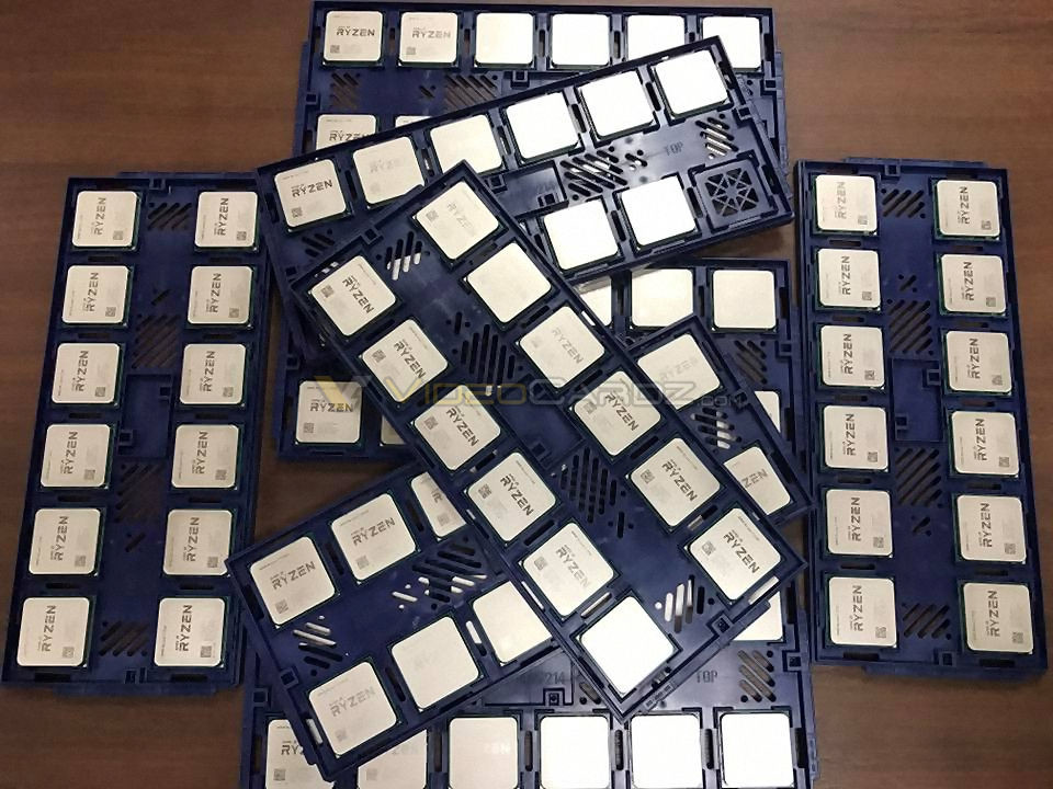 Immagine pubblicata in relazione al seguente contenuto: Un system builder mostra 12 confezioni di processori AMD Ryzen | Nome immagine: news25848_AMD-Ryzen-Trays_2.jpg