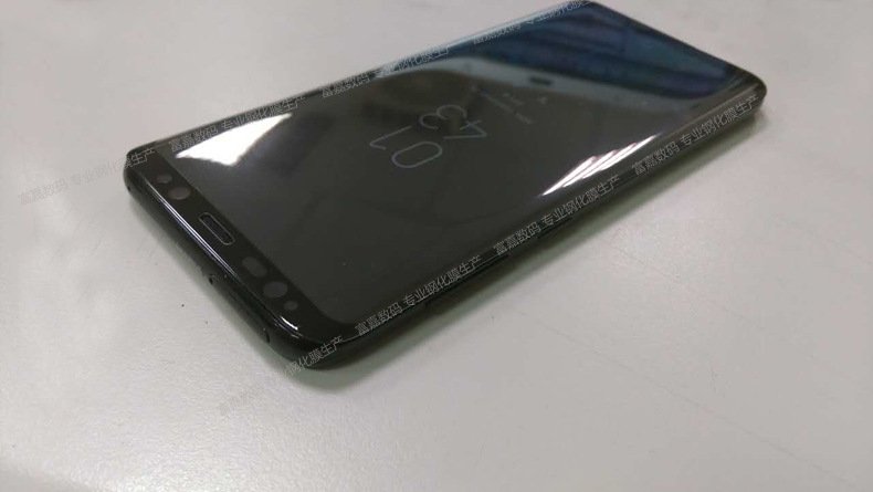 Immagine pubblicata in relazione al seguente contenuto: Nuove foto leaked rivelano i pulsanti di navigazione on-screen del Galaxy S8 | Nome immagine: news25852_Samsung-S8-Leak_2.jpg