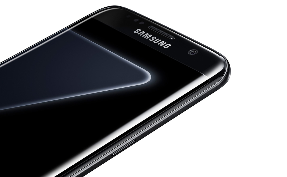 Immagine pubblicata in relazione al seguente contenuto: Samsung dovrebbe lanciare anche un Galaxy S8 con 6GB di memoria RAM | Nome immagine: news26000_Samsung-Smartphone_1.jpg