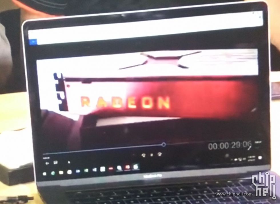 Immagine pubblicata in relazione al seguente contenuto: Le foto tratte da una preview della Radeon RX Vega non aperta al pubblico | Nome immagine: news26002_AMD-Radeon-RX-Vega-Preview_2.jpg