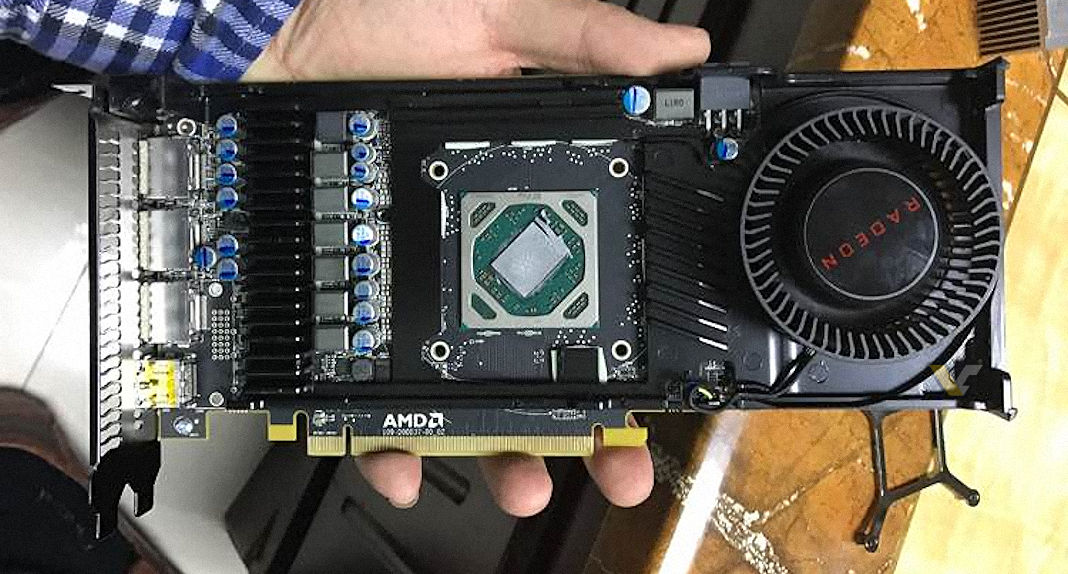 Immagine pubblicata in relazione al seguente contenuto: Foto della prossima video card AMD Radeon RX 570 in versione reference | Nome immagine: news26073_AMD-Radeon-RX-570_1.jpg
