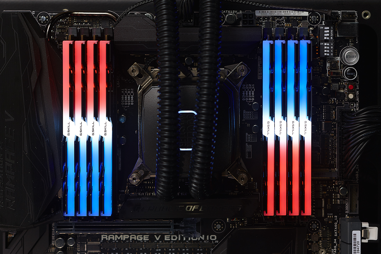 Immagine pubblicata in relazione al seguente contenuto: G.SKILL anuncia nuovi kit di DDR4 Trident Z RGB con capacit fino a 128GB | Nome immagine: news26131_G-SKILL-Trident-Z-RGB_4.jpg