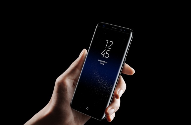 Immagine pubblicata in relazione al seguente contenuto: Emergono le prime specifiche dallo sviluppo del Galaxy S9 e del Galaxy Note 8 | Nome immagine: news26141_Samsung-Galaxy-S8_1.jpg