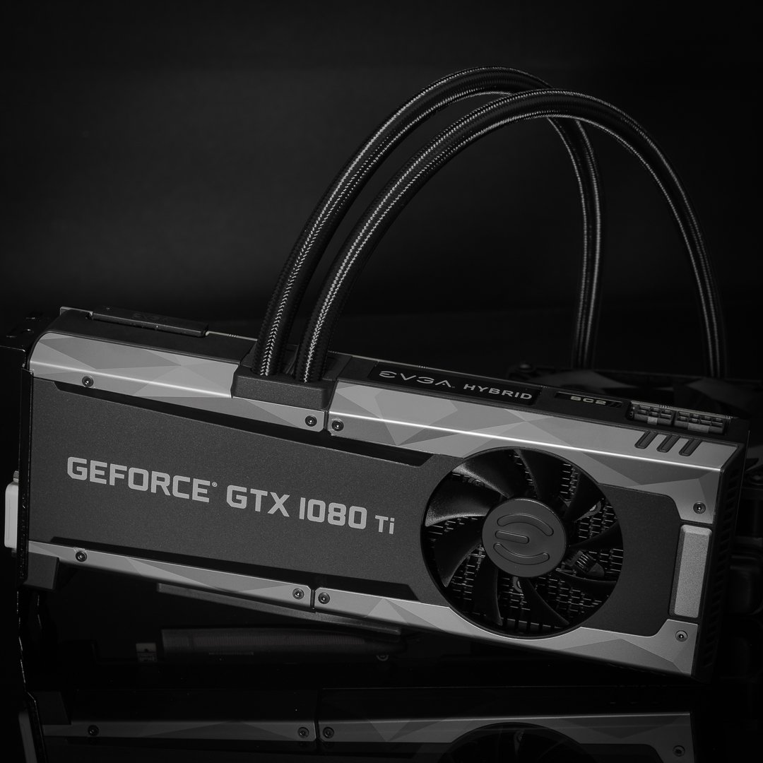 Immagine pubblicata in relazione al seguente contenuto: EVGA mostra in anteprima la video card GeForce GTX 1080 Ti SC2 HYBRID | Nome immagine: news26260_EVGA-GeForce-GTX-1080-Ti-SC2-HYBRID_1.jpg