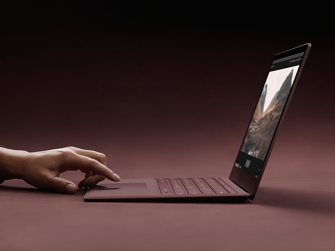 Immagine pubblicata in relazione al seguente contenuto: Microsoft annuncia il nuovo Surface con CPU Intel Kaby Lake e Windows 10 S | Nome immagine: news26265_Microsoft-Surface-Windows-10-S_1.png