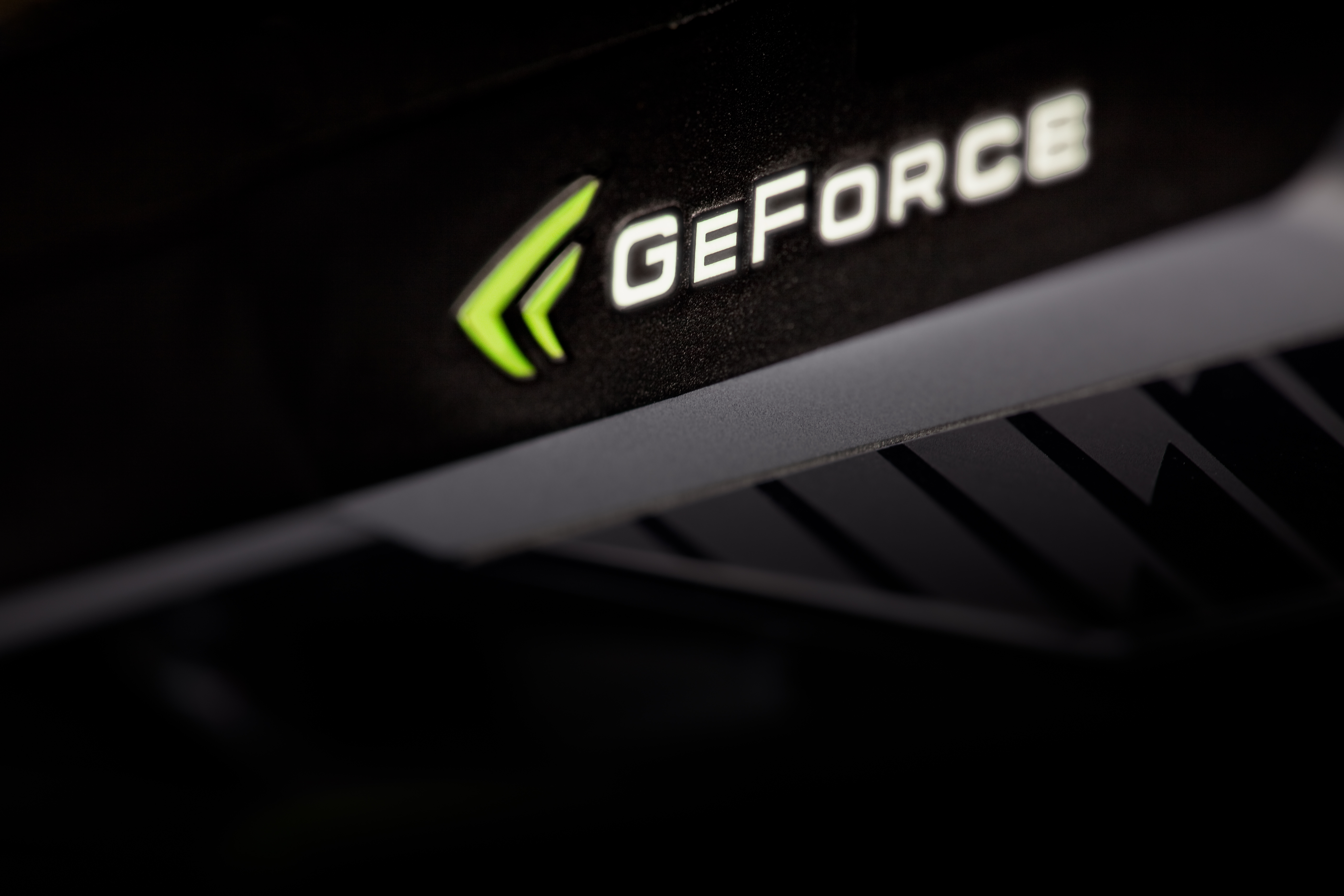 Immagine pubblicata in relazione al seguente contenuto: Le GeForce di nuova generazione potrebbero non utilizzare la memoria HBM2 | Nome immagine: news26515_NVIDIA-GeForce_1.jpg