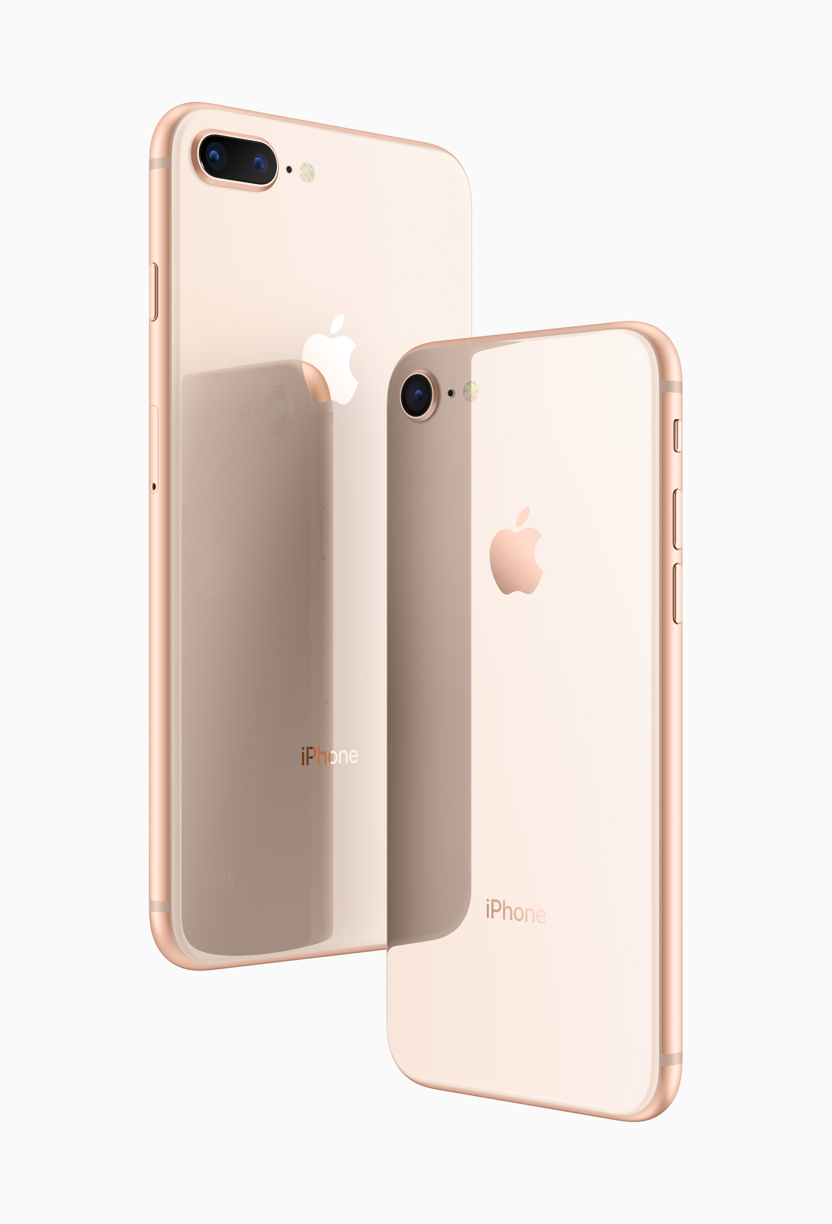 Immagine pubblicata in relazione al seguente contenuto: <b>Apple lancia gli iPhone di nuova generazione iPhone 8 e iPhone 8 Plus</b> | Nome immagine: news27023_iPhone-7-iPhone-7-Plus_2.jpg