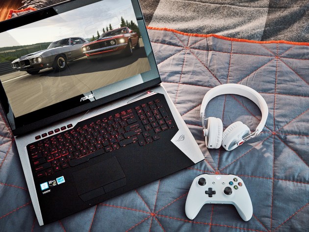 Immagine pubblicata in relazione al seguente contenuto: Microsoft al lavoro sulle performance dei game con Windows 10 Creators Update | Nome immagine: news27036_ASUS-Windows-10-Gaming_1.jpg