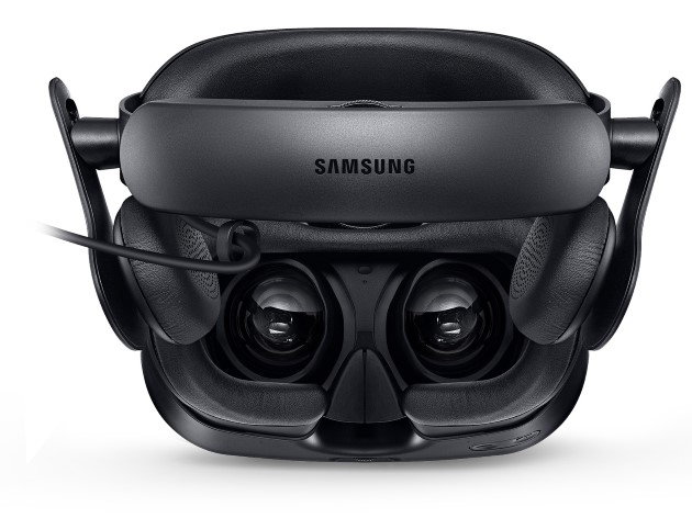 Immagine pubblicata in relazione al seguente contenuto: Samsung annuncia il visore VR Odyssey per la Windows Mixed Reality | Nome immagine: news27150_Samsung-Odyssey_2.jpg