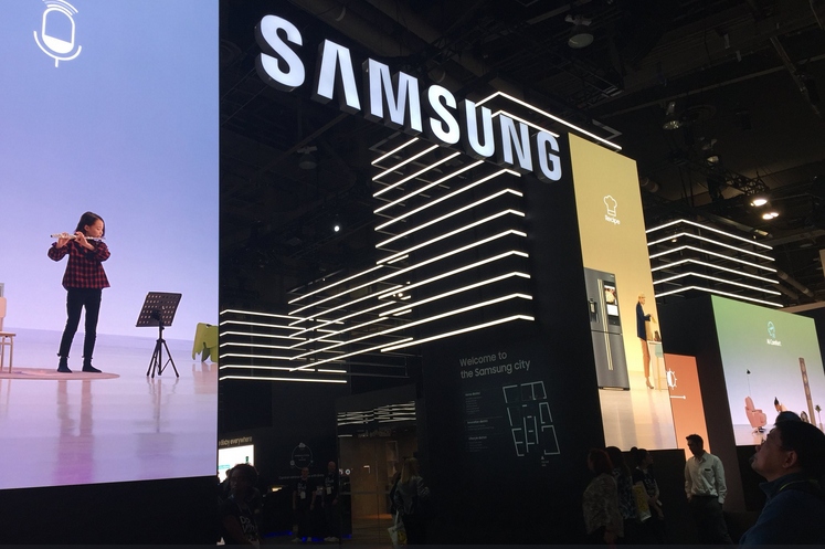 Immagine pubblicata in relazione al seguente contenuto: Samsung presenter gli smartphone flag-ship Galaxy S9 al MWC 2018 | Nome immagine: news27689_Samsung-CES2018_1.jpg