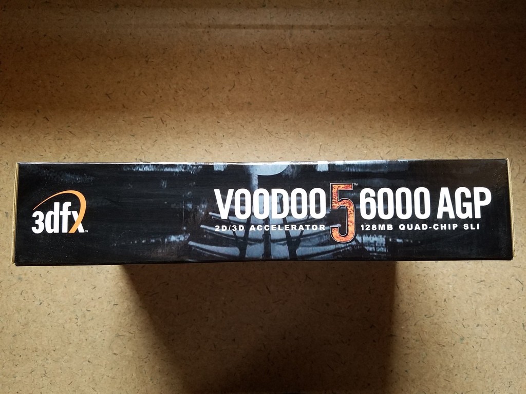 Immagine pubblicata in relazione al seguente contenuto: Photos of a video card 3dfx Voodoo5 6000 with its rare commercial box | Nome immagine: news27731_3dfx-Voodoo-5-6000_8.jpg