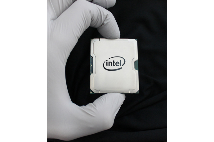 Immagine pubblicata in relazione al seguente contenuto: Intel annuncia i processori Xeon D-2100 per cloud, network, CDN e data center | Nome immagine: news27831_Intel-Xeon-D-2100_3.jpg