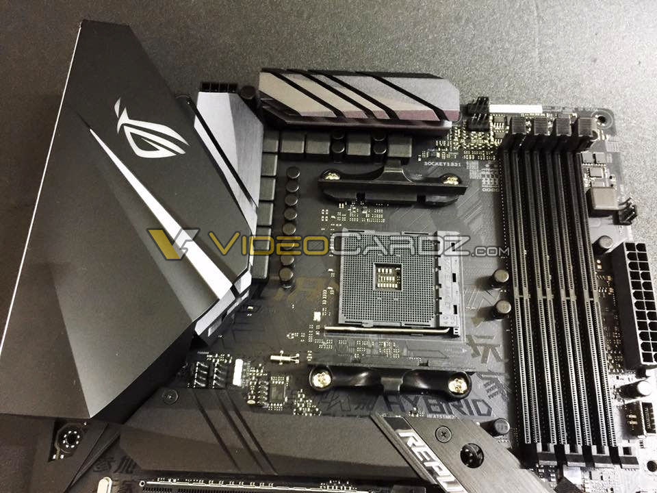 Immagine pubblicata in relazione al seguente contenuto: Foto della motherboard ASUS STRIX X470-F per processori AMD Ryzen 2000 | Nome immagine: news28068_ASUS-STRIX-X470-F_2.jpg