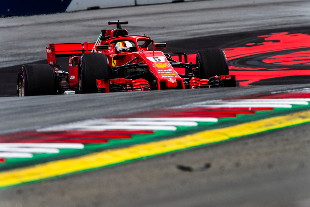 Risorsa grafica - foto, screenshot o immagine in genere - relativa ai contenuti pubblicati da amdzone.it | Nome immagine: news28398_Ferrari-F1-AMD_1.jpg