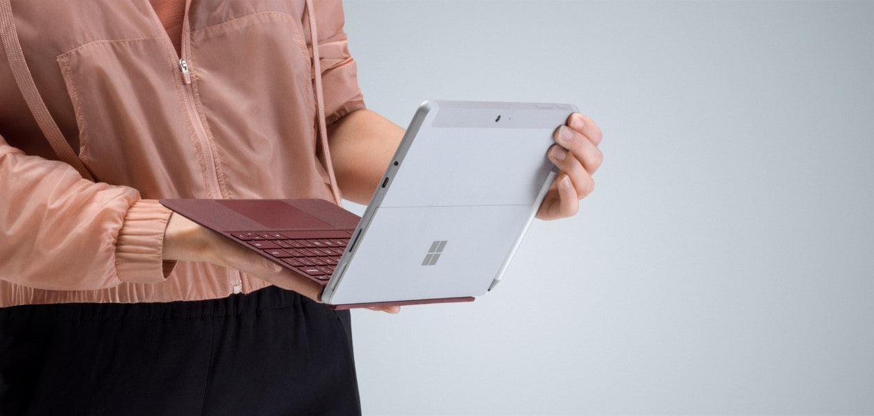 Immagine pubblicata in relazione al seguente contenuto: Microsoft lancia il tablet Surface Go con display PixelSense da 10-inch | Nome immagine: news28435_Microsoft-Surface-Go_1.jpg