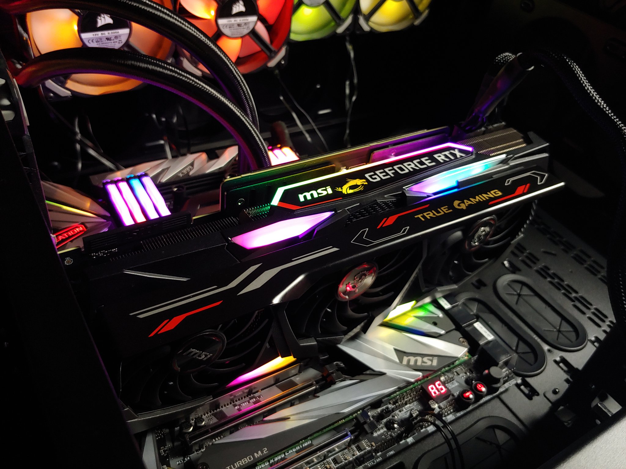 Media asset in full size related to 3dfxzone.it news item entitled as follows: MSI condivide una foto inedita della GeForce RTX 2080 GAMING X TRIO | Image Name: news28712_MSI-GeForce-RTX-2080-GAMING-X-TRIO_1.jpg