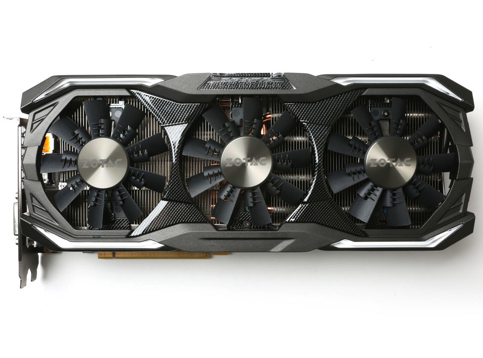 Immagine pubblicata in relazione al seguente contenuto: Zotac introduce la video card GeForce GTX 1070 AMP Extreme Core GDDR5X | Nome immagine: news29034_Zotac-GeForce-GTX-1070-AMP-Extreme-Core-GDDR5X_2.jpg