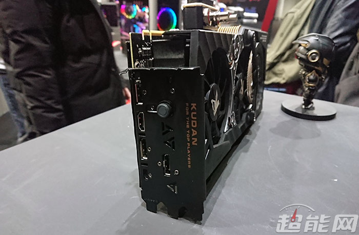 Immagine pubblicata in relazione al seguente contenuto: Overclocking: Colorful mostra la video card GeForce RTX 2080 Ti iGame Kudan | Nome immagine: news29132_GeForce-RTX-2080-Ti-iGame-Kudan_5.jpg