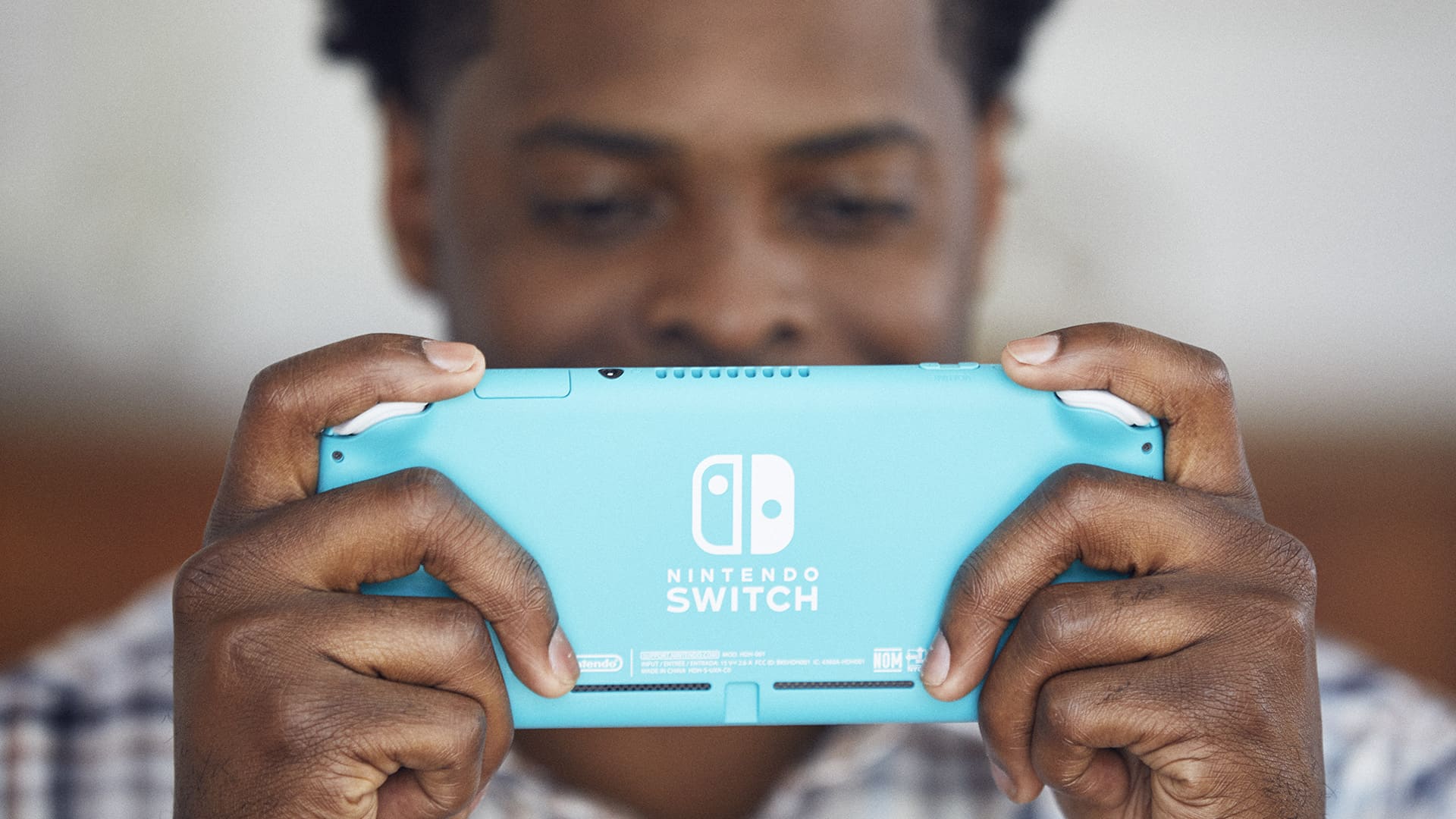 Immagine pubblicata in relazione al seguente contenuto: Nintendo lancia la Switch Lite: queste le differenze con la Switch standard | Nome immagine: news29778_Nintendo-Switch-Lite_2.jpg