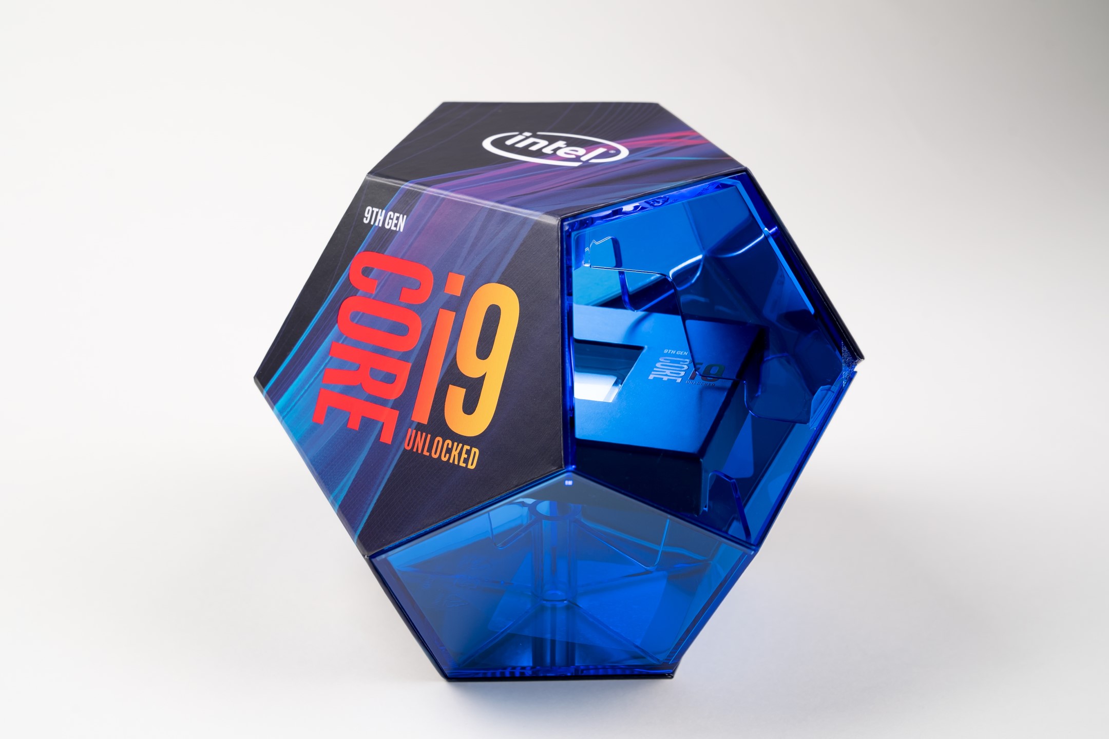 Immagine pubblicata in relazione al seguente contenuto: La CPU Core i9 9900KS di Intel testato con il benchmark 3DMark Fire Strike | Nome immagine: news29894_Core-i9-9900KS-3DMark_1.jpg