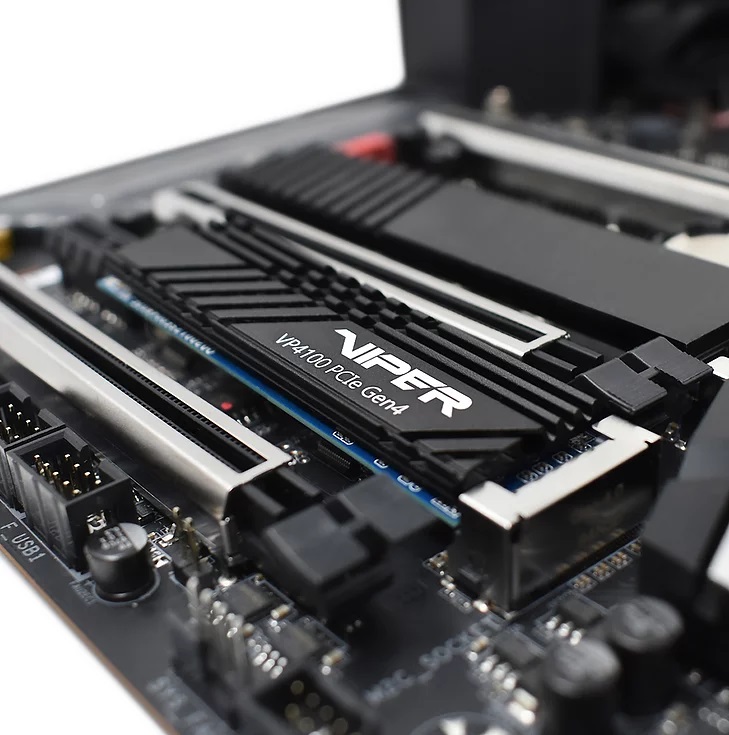 Immagine pubblicata in relazione al seguente contenuto: Patriot lancia gli SSD Viper VP4100 PCIe Gen4 compatibili con le CPU Ryzen 3000 | Nome immagine: news29976_Patriot-Viper-VP4100-PCIe-Gen4_2.jpg