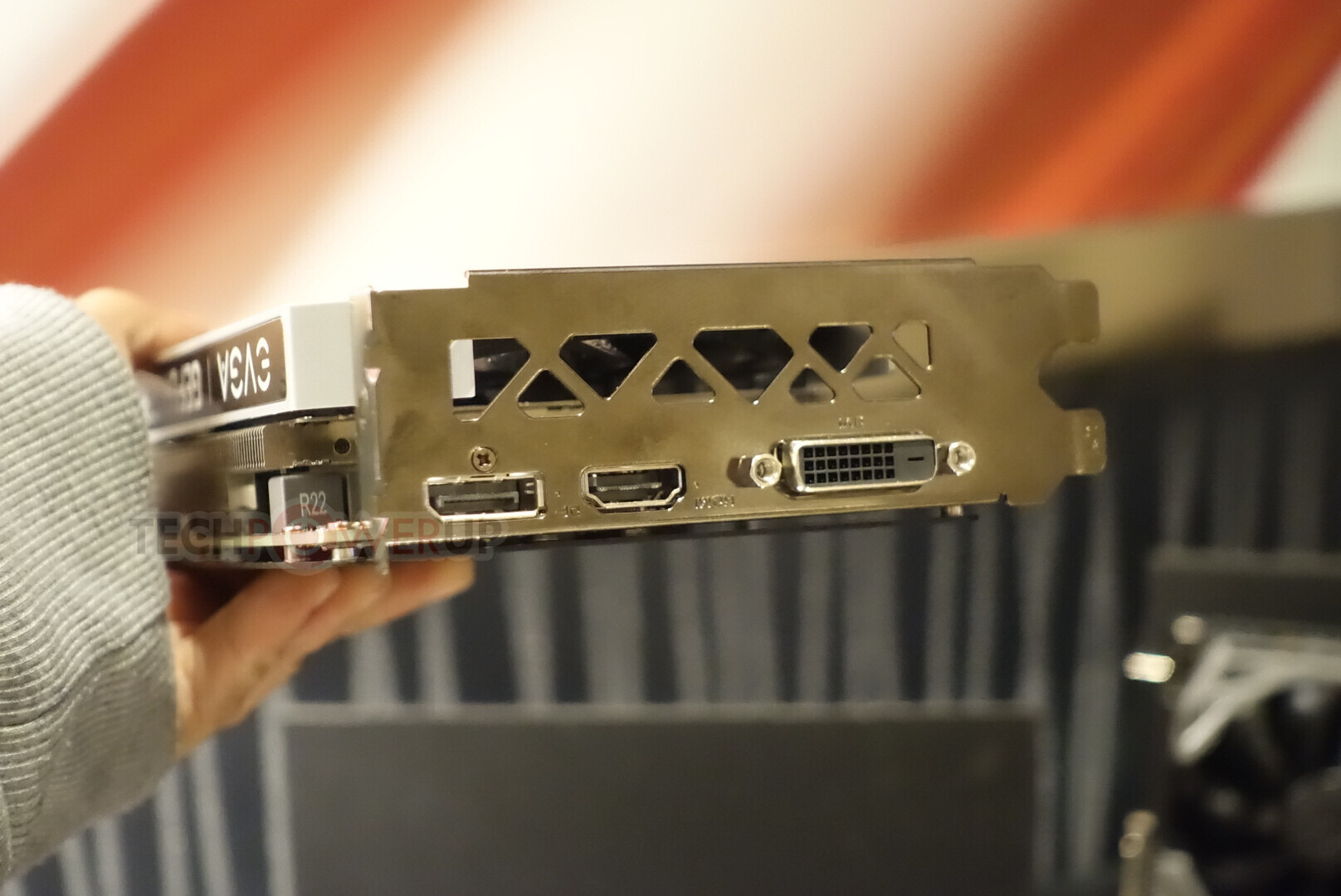 Immagine pubblicata in relazione al seguente contenuto: EVGA mostra la GeForce RTX 2060 KO, possibile risposta NVIDIA alla RX 5600 XT | Nome immagine: news30343_EVGA-GeForce-RTX-2060-KO_4.jpg