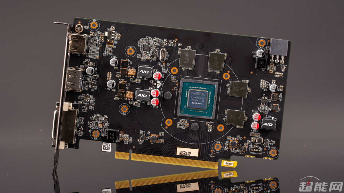 Immagine pubblicata in relazione al seguente contenuto: NVIDIA GeForce GTX 1650 4GB GDDR6 vs GeForce GTX 1650 4GB GDDR5 | Nome immagine: news30607_Zotac-GeForce-GTX-1650-GDDR6_3.jpg