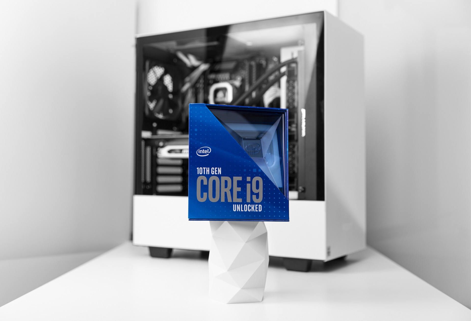 Immagine pubblicata in relazione al seguente contenuto: Intel annuncia i processori per desktop Core S di decima generazione | Nome immagine: news30703_Intel-Core-S_4.jpg