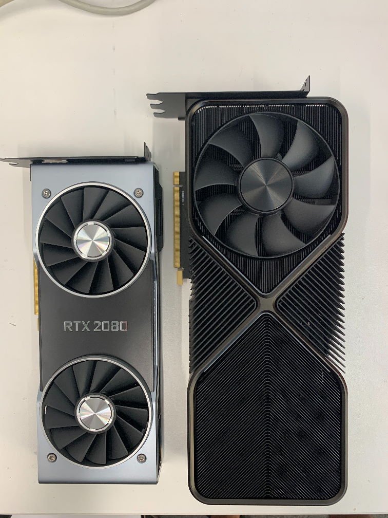 Immagine pubblicata in relazione al seguente contenuto: Foto leaked della GeForce RTX 3090 di NVIDIA: dimensioni e specifiche notevoli | Nome immagine: news31040_NVIDIA-GeForce-RTX-3090-GeForce-RTX-3080_1.jpg