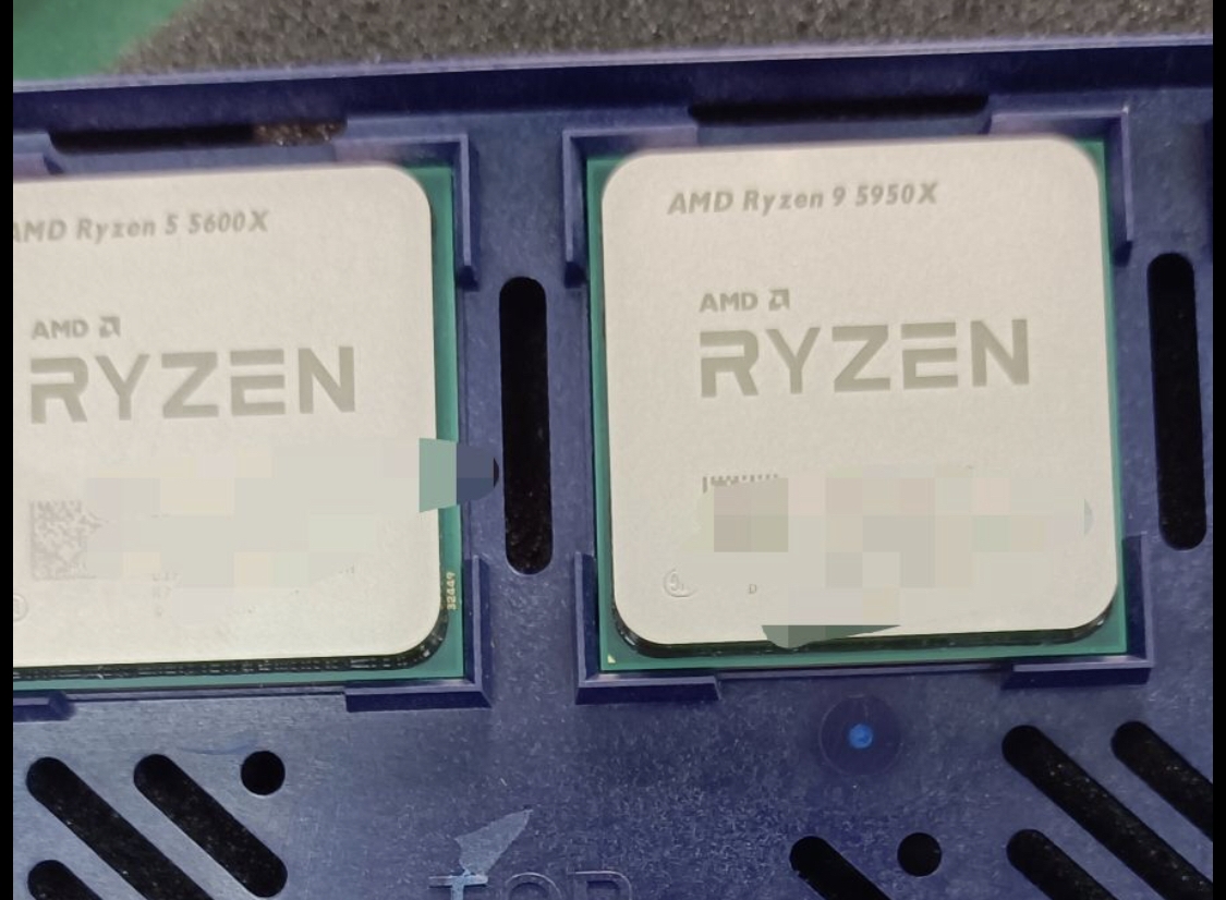 Immagine pubblicata in relazione al seguente contenuto: Foto dei processori AMD Ryzen 5 5600X, Ryzen 7 5800X, Ryzen 9 5900X e 5950X | Nome immagine: news31239_AMD-Ryzen-5000-CPU_1.jpg