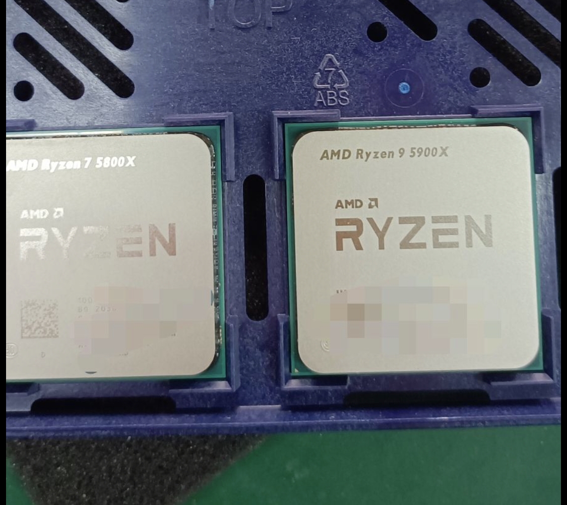 Media asset in full size related to 3dfxzone.it news item entitled as follows: Foto dei processori AMD Ryzen 5 5600X, Ryzen 7 5800X, Ryzen 9 5900X e 5950X | Image Name: news31239_AMD-Ryzen-5000-CPU_2.jpg