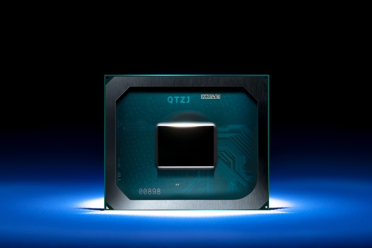 Immagine pubblicata in relazione al seguente contenuto: Intel annuncia la GPU discreta Iris Xe MAX e la tecnologia Deep Link | Nome immagine: news31279_Intel-DG1_1.jpg