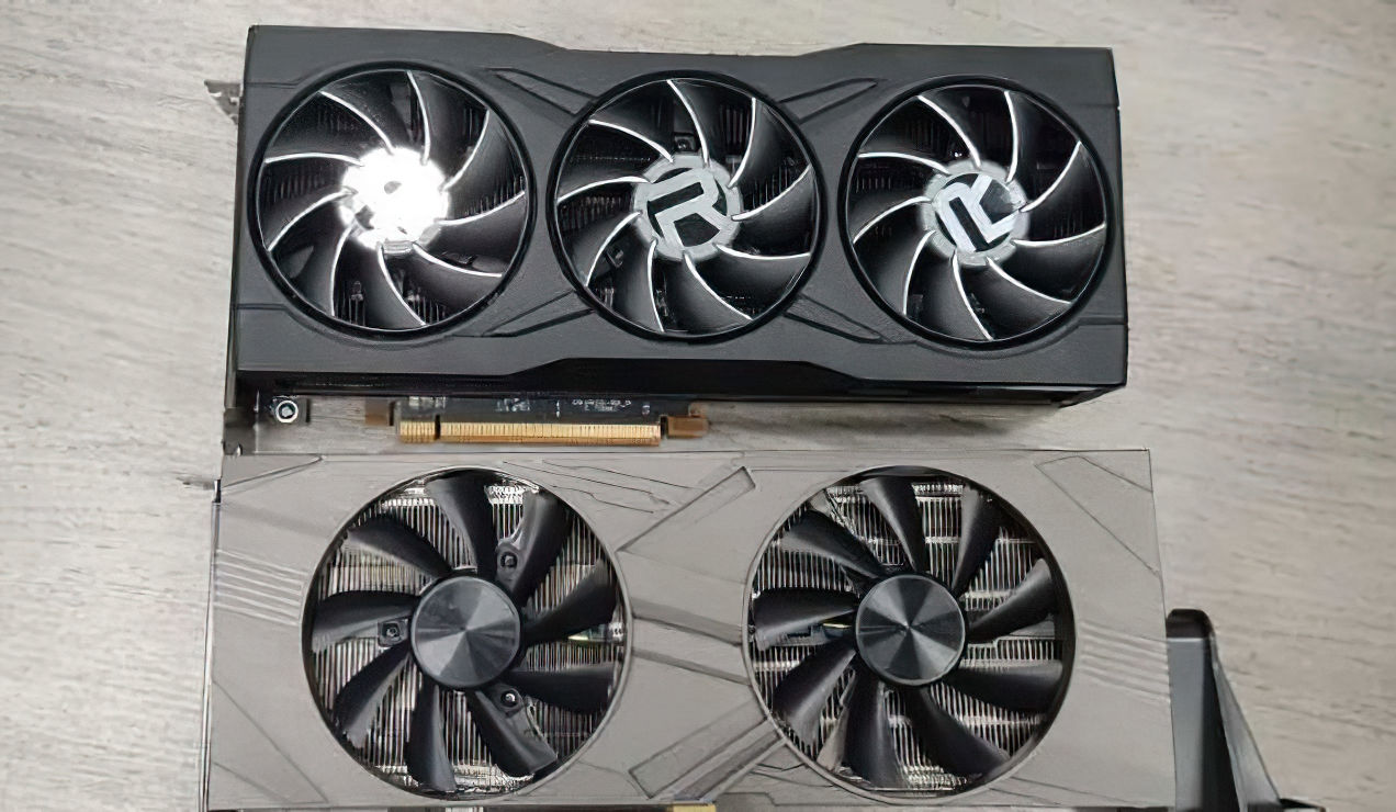 Immagine pubblicata in relazione al seguente contenuto: Foto di una AMD Radeon RX 6800 XT accanto a una NVIDIA GeForce RTX 3070 | Nome immagine: news31311_Radeon-RX-6800-XT_1.jpg